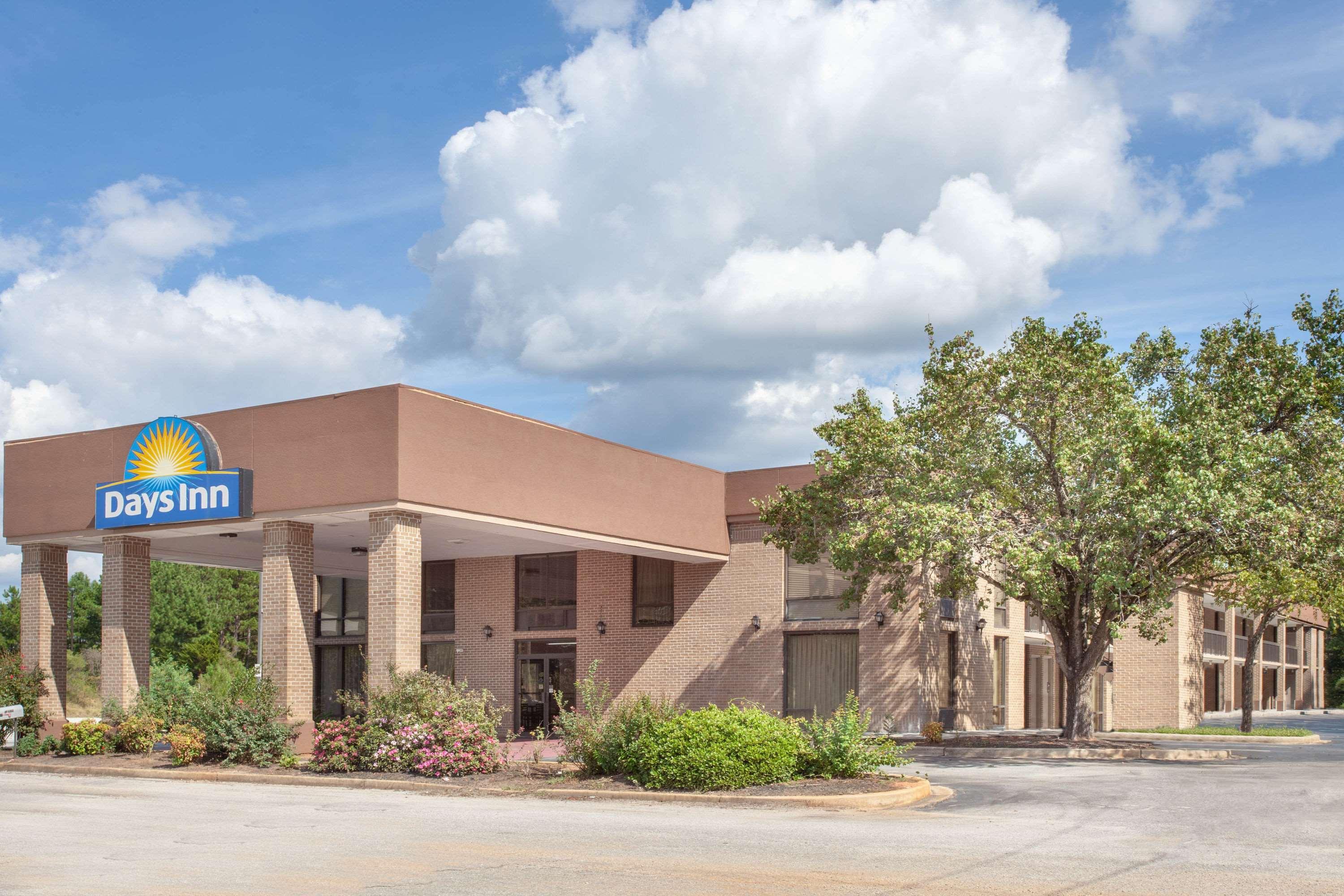 Days Inn By Wyndham Clinton - Laurens I-26 Exteriör bild