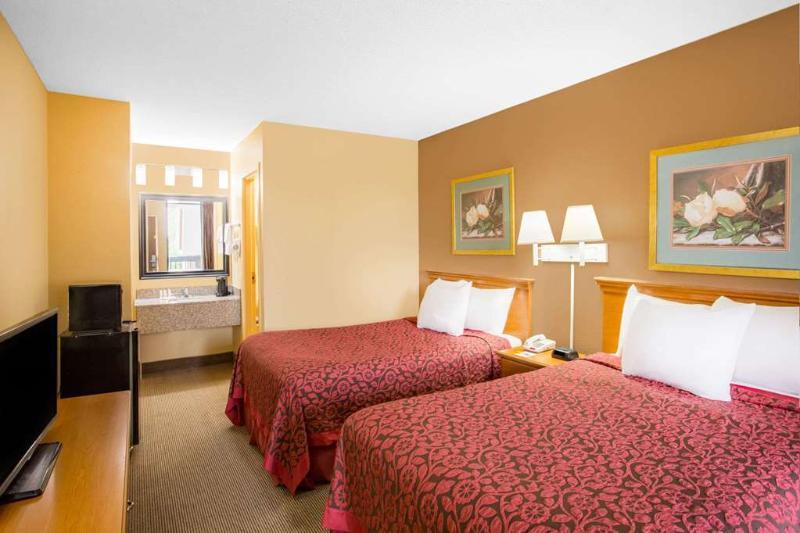 Days Inn By Wyndham Clinton - Laurens I-26 Exteriör bild